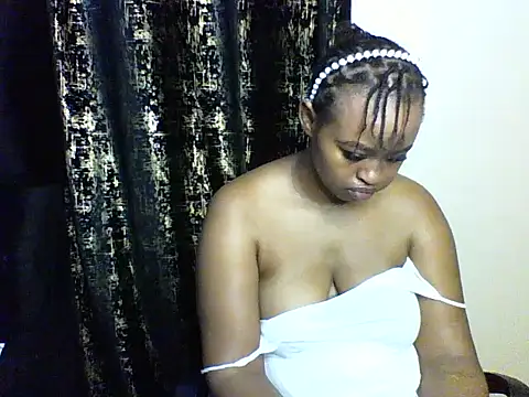 Snapshot of Candii_wet_ chatting on 09/17/25, 11:39 Candii wet online show from 09/17/25, 11:39