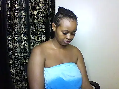 Snapshot of Candii_wet_ chatting on 09/24/25, 11:19 Candii wet online show from 09/24/25, 11:19