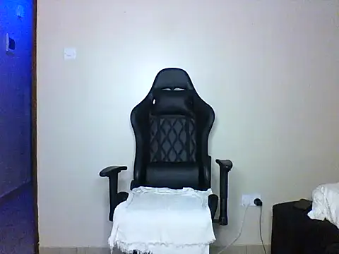 Snapshot of Candii_wet_ chatting on 10/08/25, 07:44 Candii wet online show from 10/08/25, 07:44