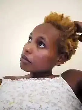 Candykitten online show from 02/14/25, 12:25