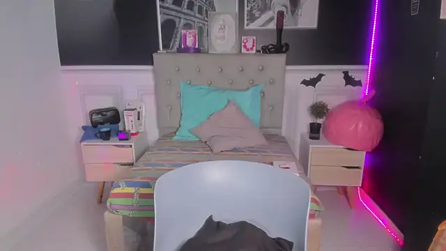 ariadna dawson7 online show from 12/21/25, 03:52