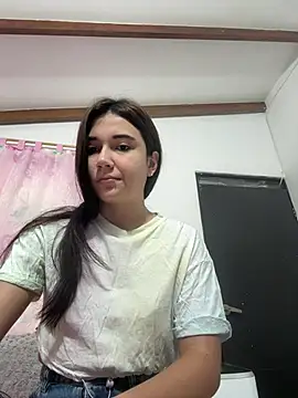 mia cooper 24 online show from 02/18/25, 01:33