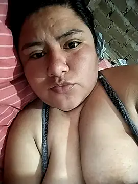 Snapshot of Tef-15 chatting on 10/28/25, 05:37 Tef-15 online show from 10/28/25, 05:37