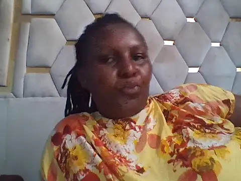 Snapshot of Kichuna_ chatting on 12/16/25, 01:16 Kichuna online show from 12/16/25, 01:16