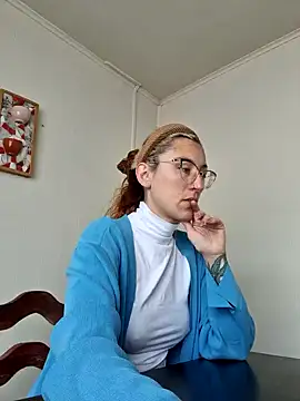 Snapshot of Afrania chatting on 12/12/24, 04:10 Afrania online show from 12/12/24, 04:10