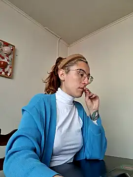 Snapshot of Afrania chatting on 12/22/24, 03:11 Afrania online show from 12/22/24, 03:11