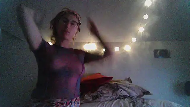 Snapshot of Afrania chatting on 02/24/25, 01:57 Afrania online show from 02/24/25, 01:57