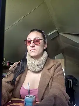 Snapshot of Afrania chatting on 10/04/25, 03:32 Afrania online show from 10/04/25, 03:32