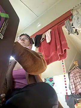 Snapshot of Afrania chatting on 10/08/25, 02:04 Afrania online show from 10/08/25, 02:04