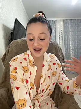 Snapshot of Kimsweet7 chatting on 03/07/26, 07:00 Kimsweet7 online show from 03/07/26, 07:00