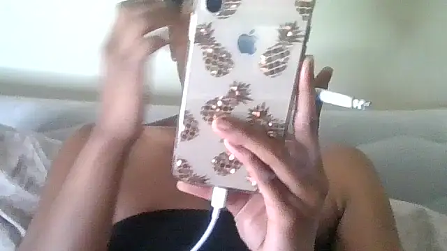 Snapshot of CaramelGoddessxoxo chatting on 05/08/26, 08:03 CaramelGoddessxoxo online show from 05/08/26, 08:03