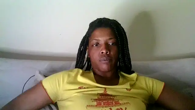 Snapshot of CaramelGoddessxoxo chatting on 05/13/26, 05:05 CaramelGoddessxoxo online show from 05/13/26, 05:05
