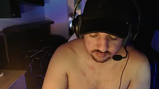 Snapshot of arthur_94 chatting on 02/06/25, 12:33 arthur 94 online show from 02/06/25, 12:33