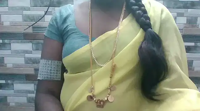 Snapshot of Hot_akshara chatting on 12/05/24, 05:39 Hot akshara online show from 12/05/24, 05:39