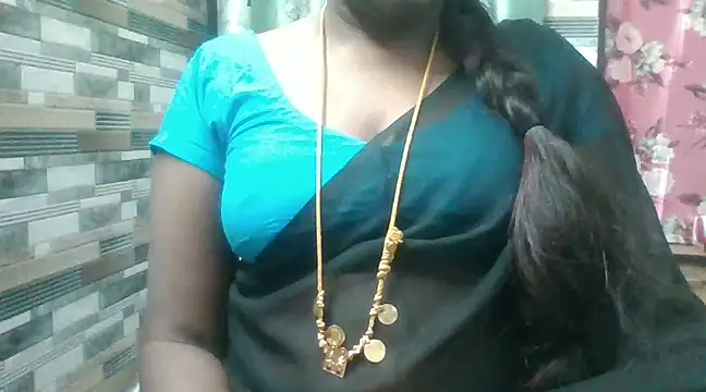 Snapshot of Hot_akshara chatting on 12/06/24, 07:23 Hot akshara online show from 12/06/24, 07:23