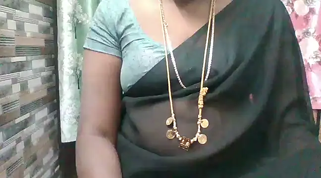 Snapshot of Hot_akshara chatting on 12/15/24, 11:42 Hot akshara online show from 12/15/24, 11:42