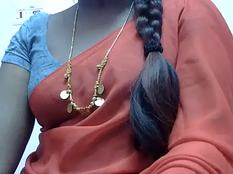 Snapshot of Hot_akshara chatting on 10/31/25, 04:52 Hot akshara online show from 10/31/25, 04:52