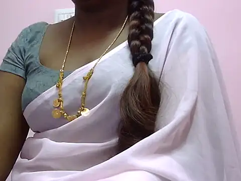 Snapshot of Hot_akshara chatting on 11/07/25, 05:57 Hot akshara online show from 11/07/25, 05:57