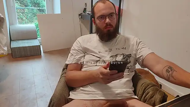 Snapshot of azagoul222 chatting on 01/18/26, 03:05 azagoul222 online show from 01/18/26, 03:05