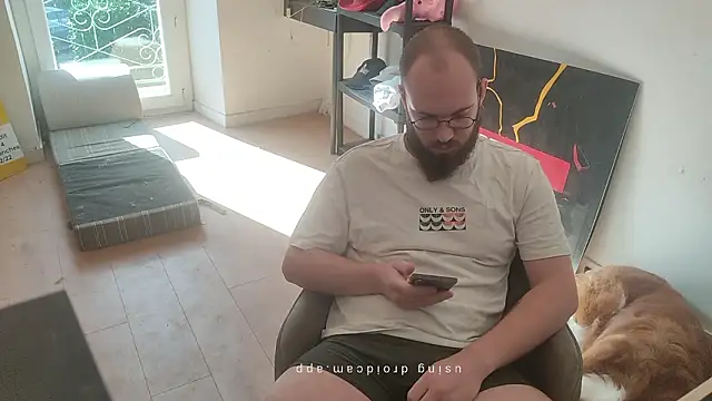 Snapshot of azagoul222 chatting on 02/28/26, 01:01 azagoul222 online show from 02/28/26, 01:01