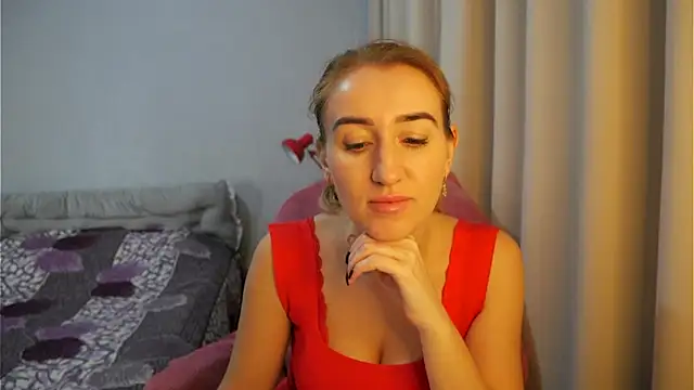 Snapshot of Sophiloren chatting on 02/16/26, 09:38 Sophiloren online show from 02/16/26, 09:38