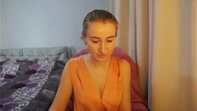 Snapshot of Sophiloren chatting on 03/07/26, 11:29 Sophiloren online show from 03/07/26, 11:29