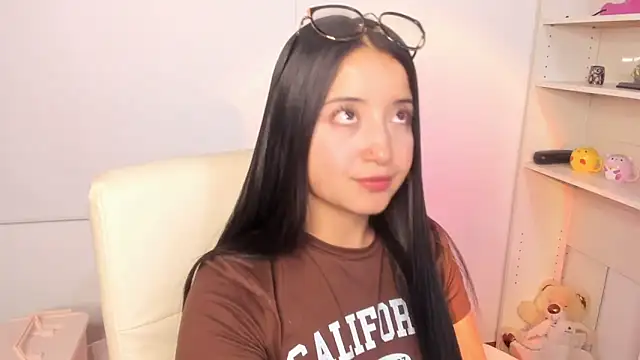 Snapshot of Ali_itcaduu chatting on 03/18/25, 03:42 Ali itcaduu online show from 03/18/25, 03:42