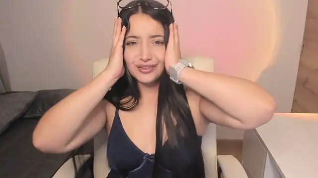 Snapshot of Ali_itcaduu chatting on 12/23/25, 01:47 Ali itcaduu online show from 12/23/25, 01:47