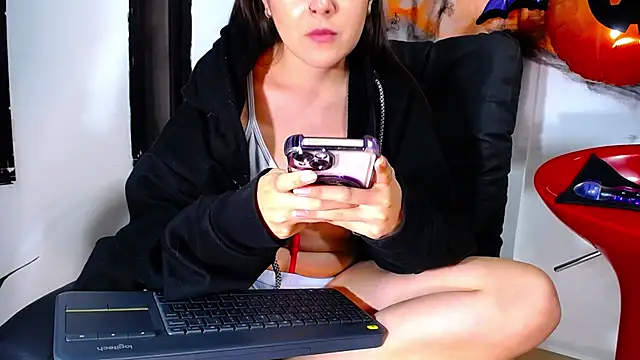 Snapshot of Megan_sexy18 chatting on 10/10/25, 04:11 Megan sexy18 online show from 10/10/25, 04:11