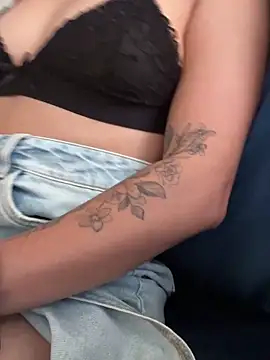 SofiaG  online show from 02/06/25, 05:19