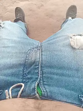 Snapshot of lele9457 chatting on 02/03/25, 03:49 lele9457 online show from 02/03/25, 03:49