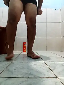 Snapshot of lele9457 chatting on 02/10/25, 08:00 lele9457 online show from 02/10/25, 08:00