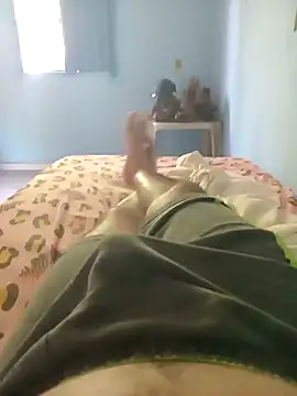 Snapshot of lele9457 chatting on 02/11/25, 12:37 lele9457 online show from 02/11/25, 12:37