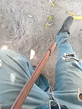 Snapshot of lele9457 chatting on 02/12/25, 03:05 lele9457 online show from 02/12/25, 03:05