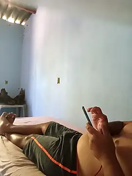 Snapshot of lele9457 chatting on 03/08/25, 01:57 lele9457 online show from 03/08/25, 01:57