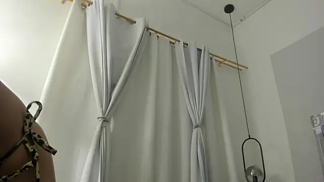 Gabriela Lopez1 online show from 12/16/24, 01:53