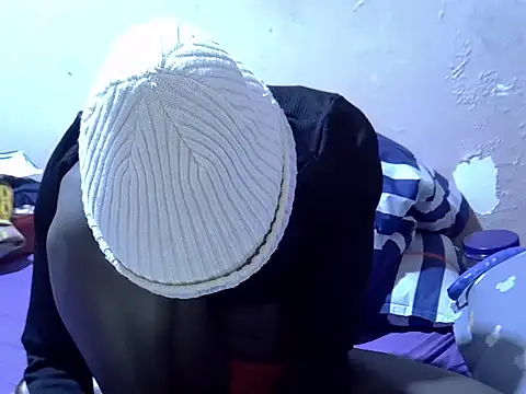 Snapshot of Just_Karu chatting on 10/22/25, 04:51 Just Karu online show from 10/22/25, 04:51