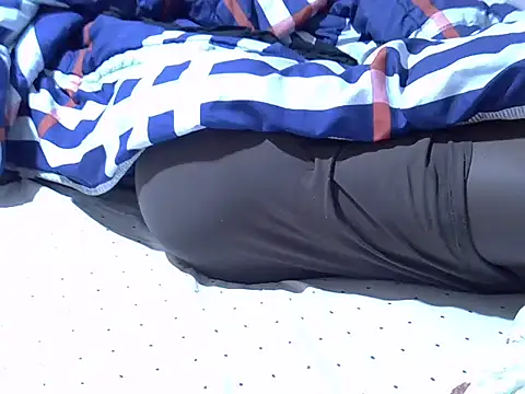 Snapshot of Just_Karu chatting on 11/11/25, 08:47 Just Karu online show from 11/11/25, 08:47