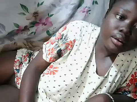 Snapshot of mdivah chatting on 11/13/25, 06:29 mdivah online show from 11/13/25, 06:29