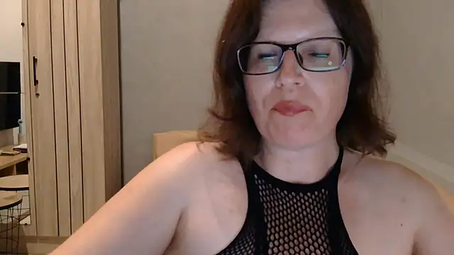 Snapshot of CrimsonMistress chatting on 09/26/25, 09:41 CrimsonMistress online show from 09/26/25, 09:41