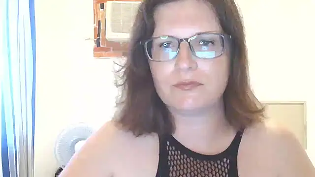 CrimsonMistress online show from 05/01/26, 10:36