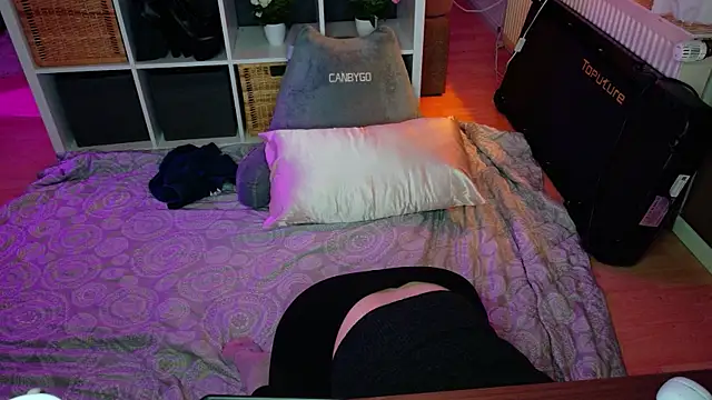 jenna-sxy19 online show from 04/29/26, 06:14