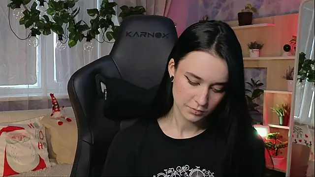 KiraLiLime online show from 02/06/25, 09:32