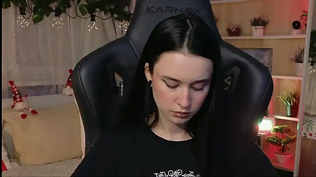 KiraLiLime online show from 02/06/25, 03:41