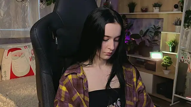 KiraLiLime online show from 02/14/25, 12:47