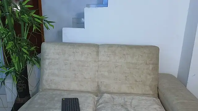 Snapshot of Lorenne_Miller chatting on 09/25/25, 02:15 Lorenne Miller online show from 09/25/25, 02:15