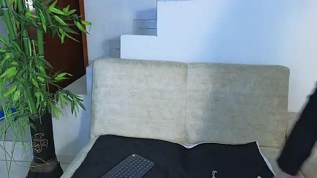 Snapshot of Lorenne_Miller chatting on 10/28/25, 03:54 Lorenne Miller online show from 10/28/25, 03:54