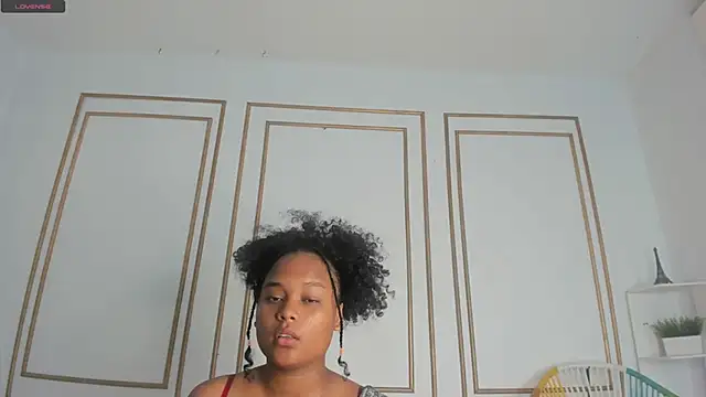 nataly velez online show from 03/18/25, 01:09