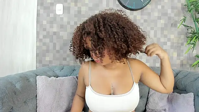 nataly velez online show from 11/03/25, 07:15