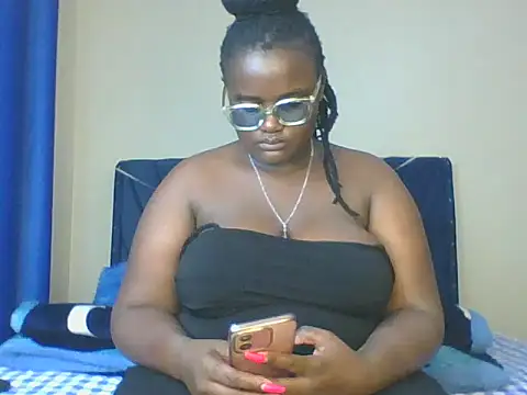 Snapshot of Montel_Montel_ chatting on 01/16/25, 12:12 Montel Montel online show from 01/16/25, 12:12